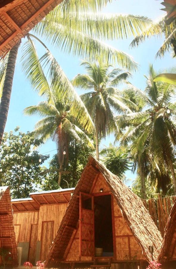 "Triangle Hut" Camp Fuego Siargao Otel Catangnan Dış mekan fotoğraf